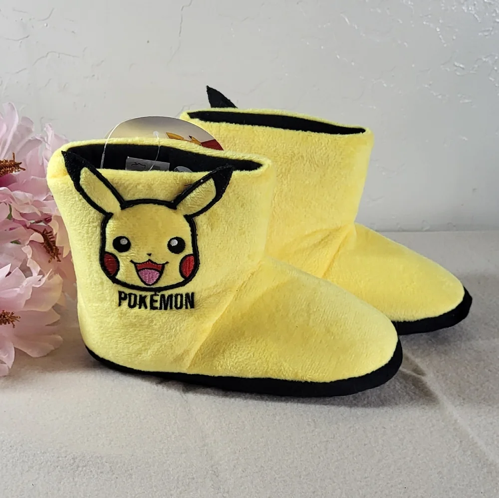 Pokemon NWT Kids Yellow 3D Pikachu Bootie Slippers Size 11 Toddlers
